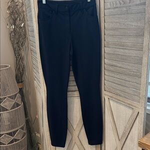 Lululemon men’s Sleek Slim Fit HR Pants size 28” waistline Pre owned